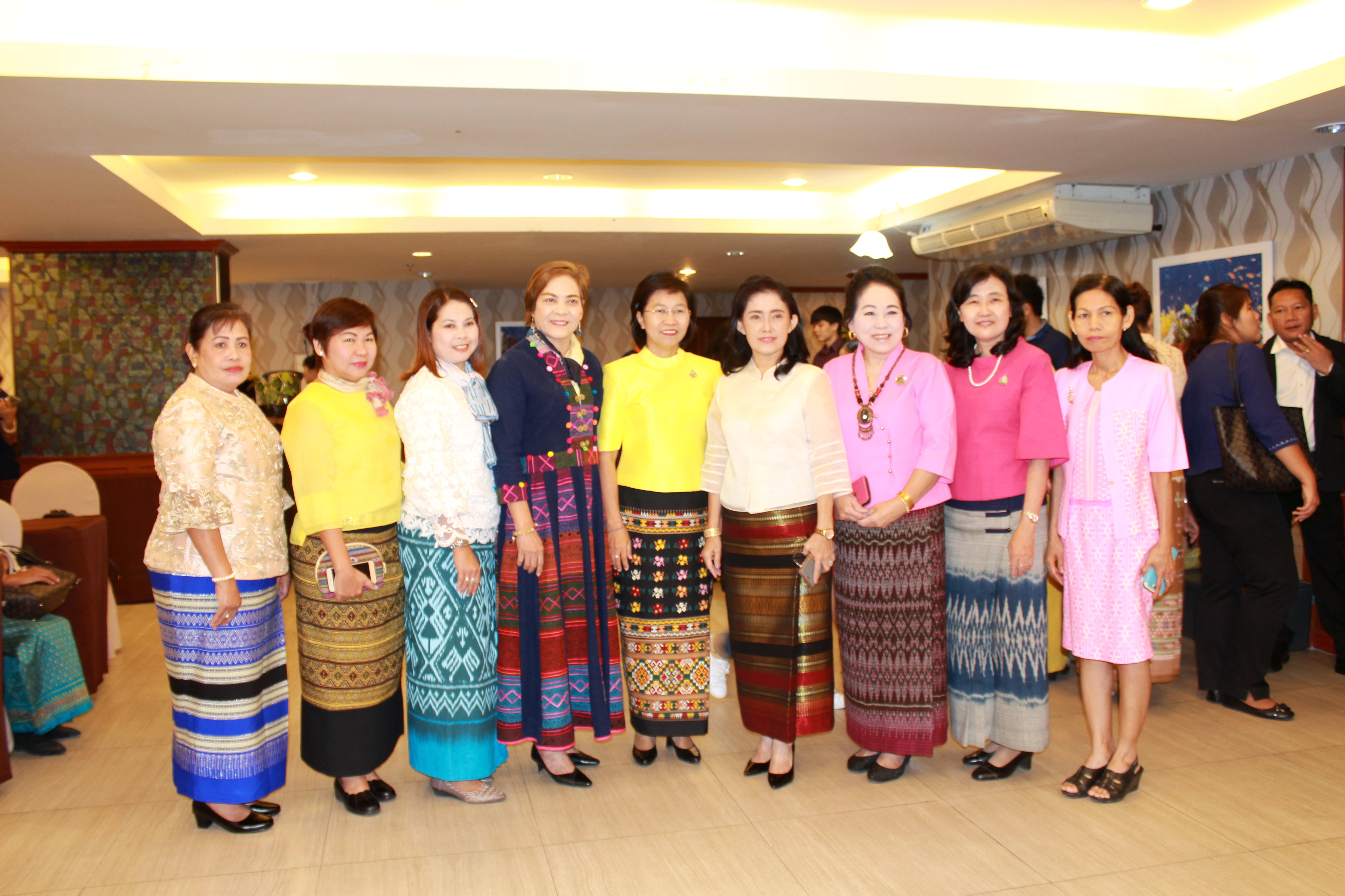 พิธีลงนามบันทึกข้อตกลงความร่วมมือ(MOU) โครงการสืบสาน อนุรักษ์ศิลป์ผ้าถิ่นไทย ดำรงไว้ในแผ่นดิน จังหวัดสมุทรปราการ